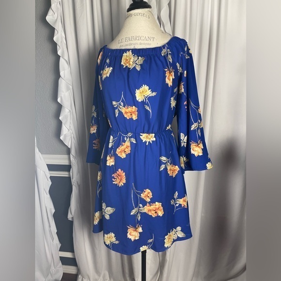 Altar'd State Dresses & Skirts - Altar’d State Blue Floral Off The Shoulder Dress Size Large